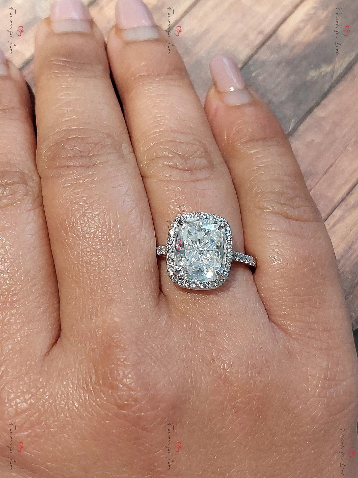 Strahlender Diamant, Moissanit Solitär Verlobungsring Radiant cut Moissanite engagement ring in 935er Argentium Silber — custom handcrafted by Forever For Love