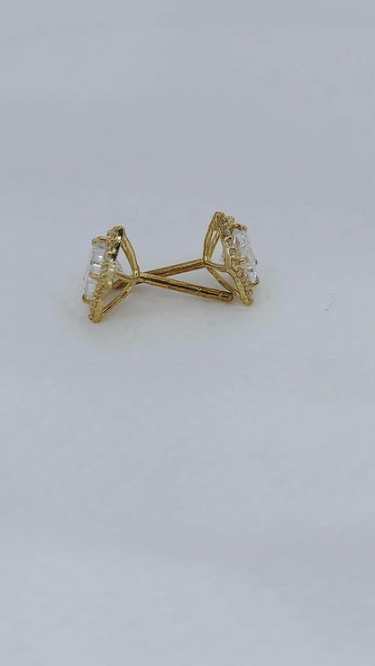 Puces d'oreilles taille étoile / Puces d'oreilles taille étoile / Puces d'oreilles en or 14 carats / Puces d'oreilles taille étoile de 2 carats au total / Cadeau pour maman