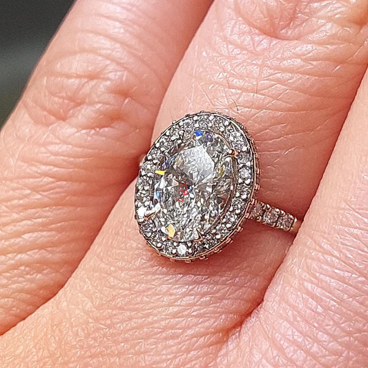 1.5 Ct Oval Diamond Halo Engagement Ring