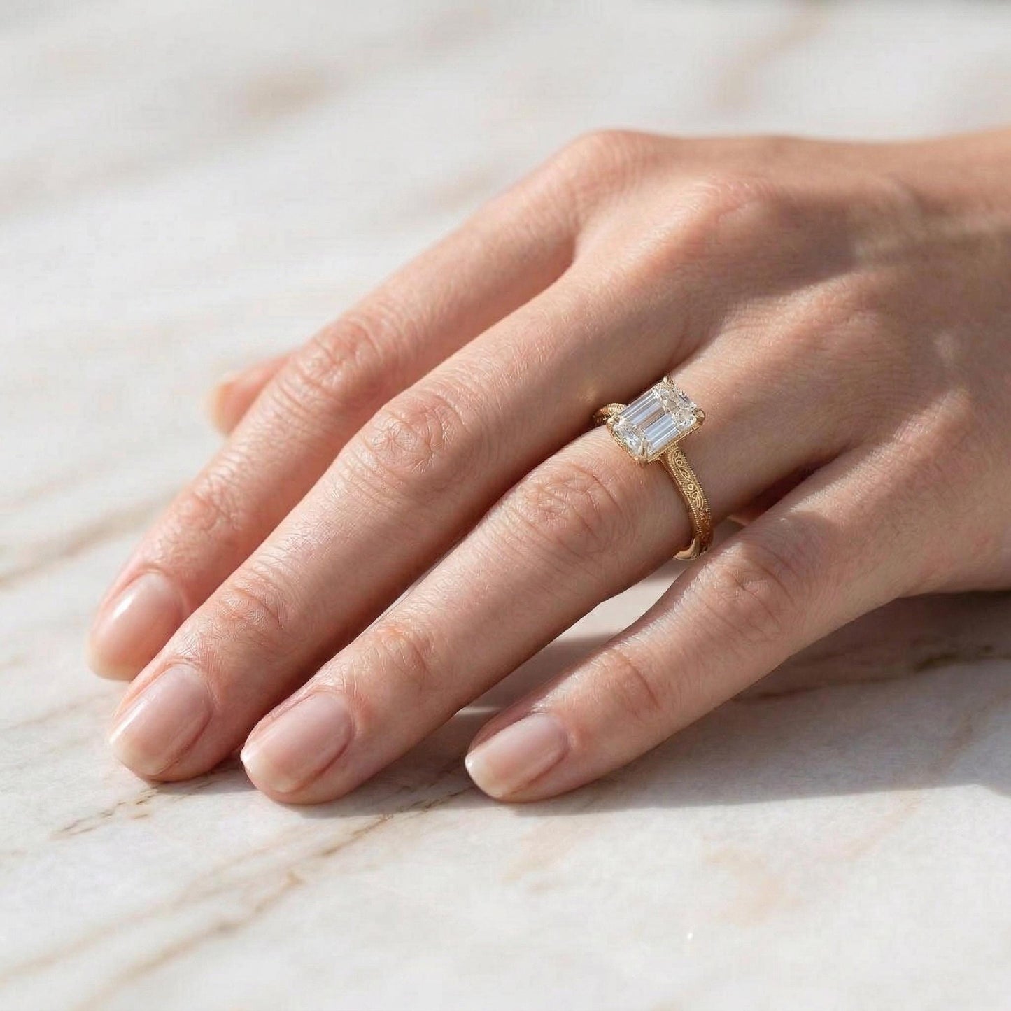 IGI-zertifizierter Smaragd Lab Grown Diamant Ehering Emerald cut Moissanite engagement ring in 935 Argentium Silber — custom handcrafted by Forever For Love