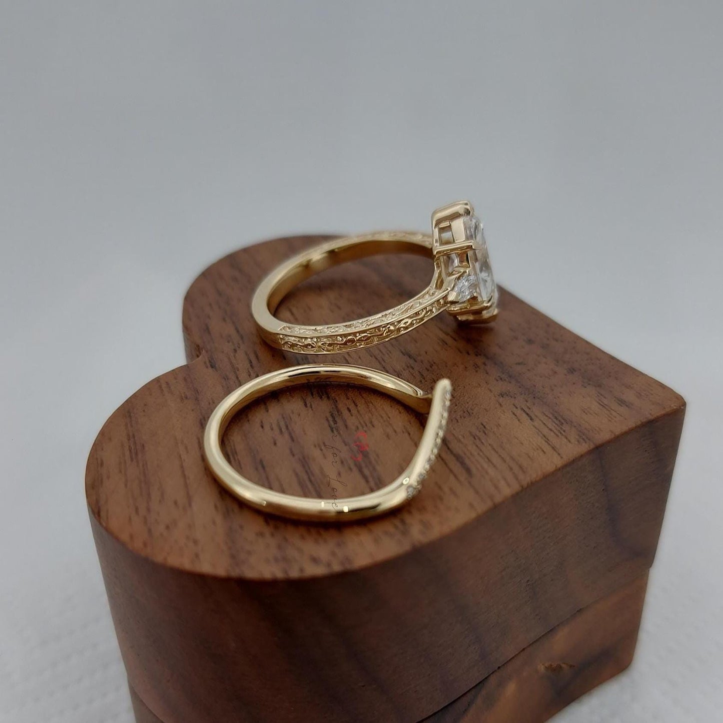 Bague de Fiançailles en Diamant de Laboratoire Taille Marquise Certifié IGI 2 Carats Marquise cut Moissanite taille brillant engagement ring in Gold or Platinum — custom handcrafted by Forever For Love