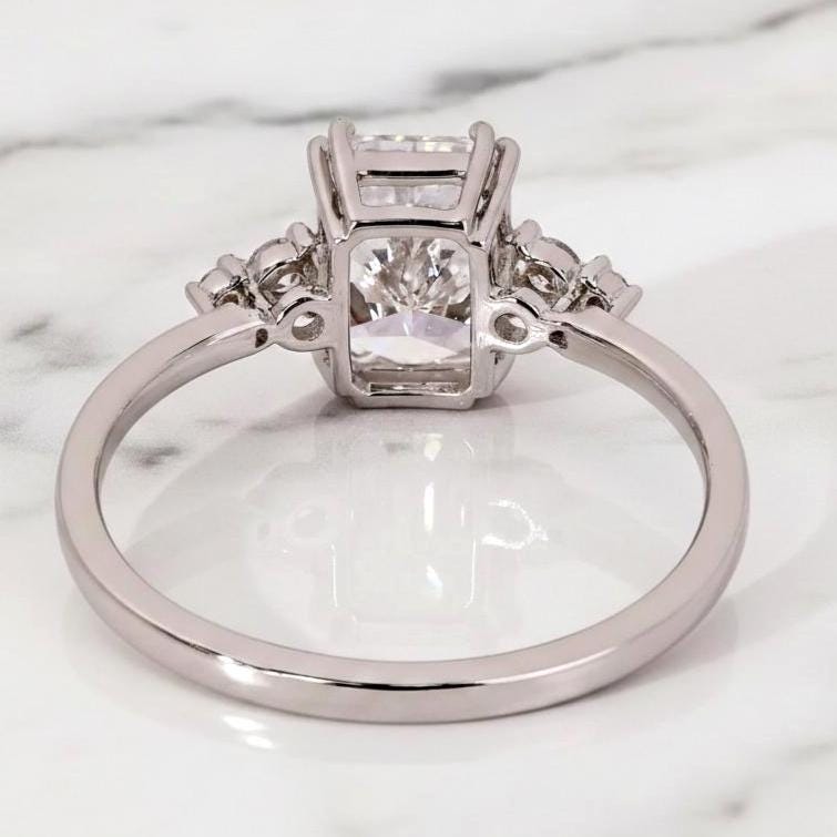 Lab Grown Diamond Engagement Ring IGI Certified E VVS2 Diamond Proposal Ring Radiant Cut Diamond Ring for Her Solitaire Ring