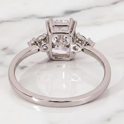 Lab Grown Diamond Engagement Ring IGI Certified E VVS2 Diamond Proposal Ring Radiant Cut Diamond Ring for Her Solitaire Ring