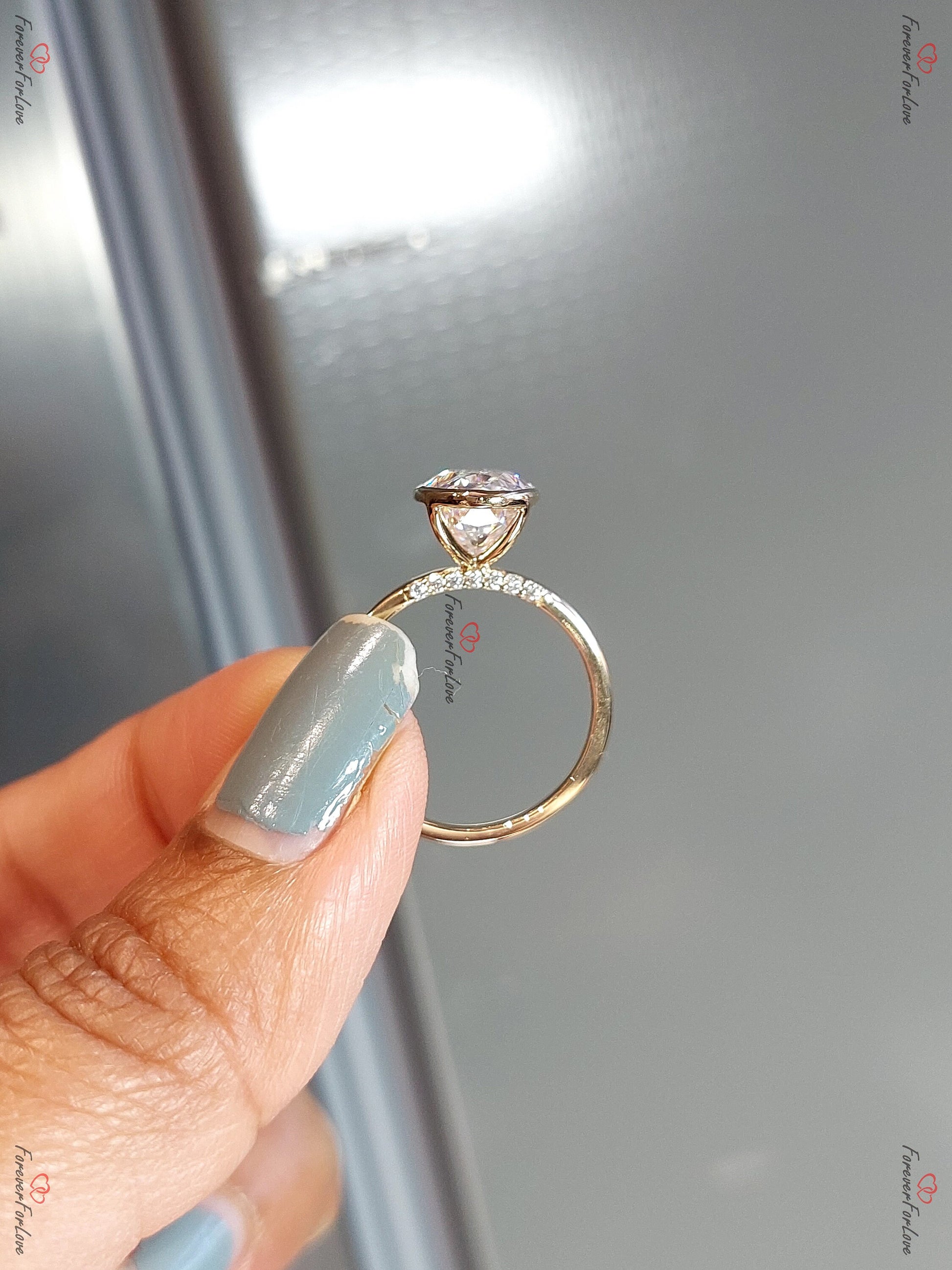 4 Ct Oval Diamond, Moissanite Solitaire Engagement Ring