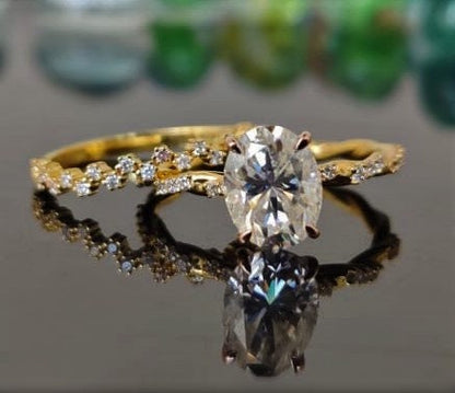 1 Ct Oval Diamond, Moissanite Engagement Ring