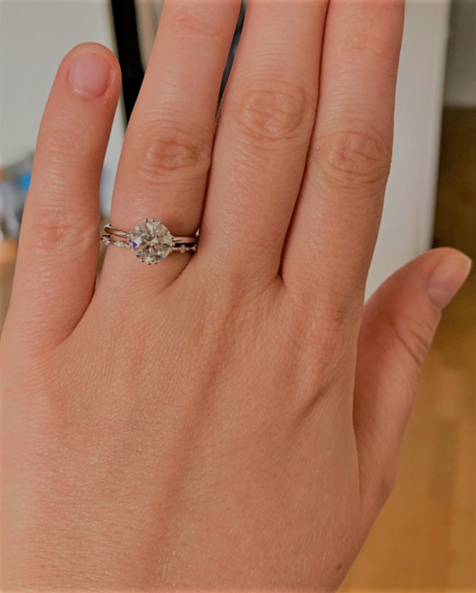 1 Ct Round Diamond, Moissanite Engagement Ring