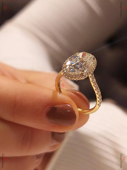 4 Ct Oval Diamond, Moissanite Halo Engagement Ring