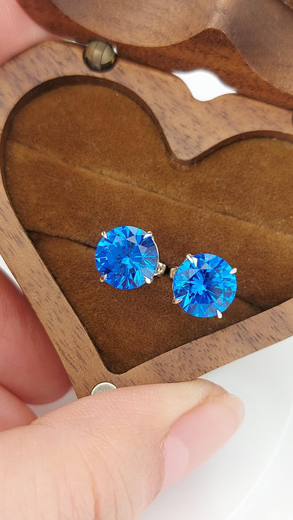 Puces d'oreilles en spinelle de cobalt de laboratoire de 4 carats : Or blanc 14 carats