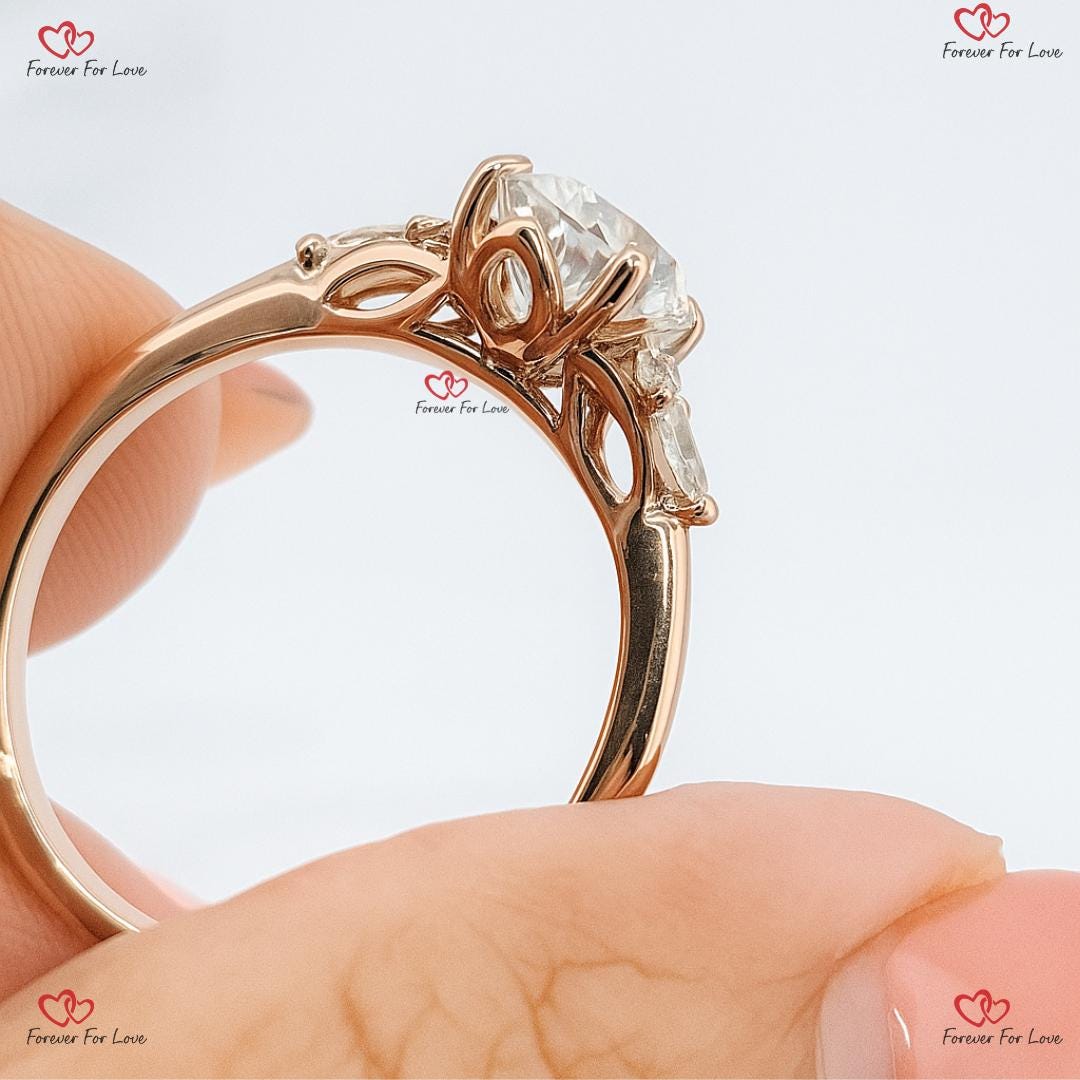Oval Diamond, Moissanite Engagement Ring