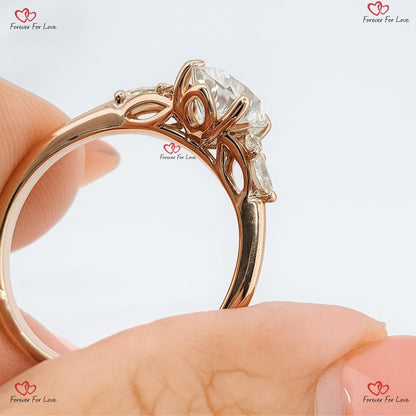 Oval Diamond, Moissanite Engagement Ring