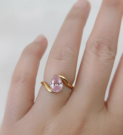 IGI Certified Pear Lab Diamond Engagement Ring