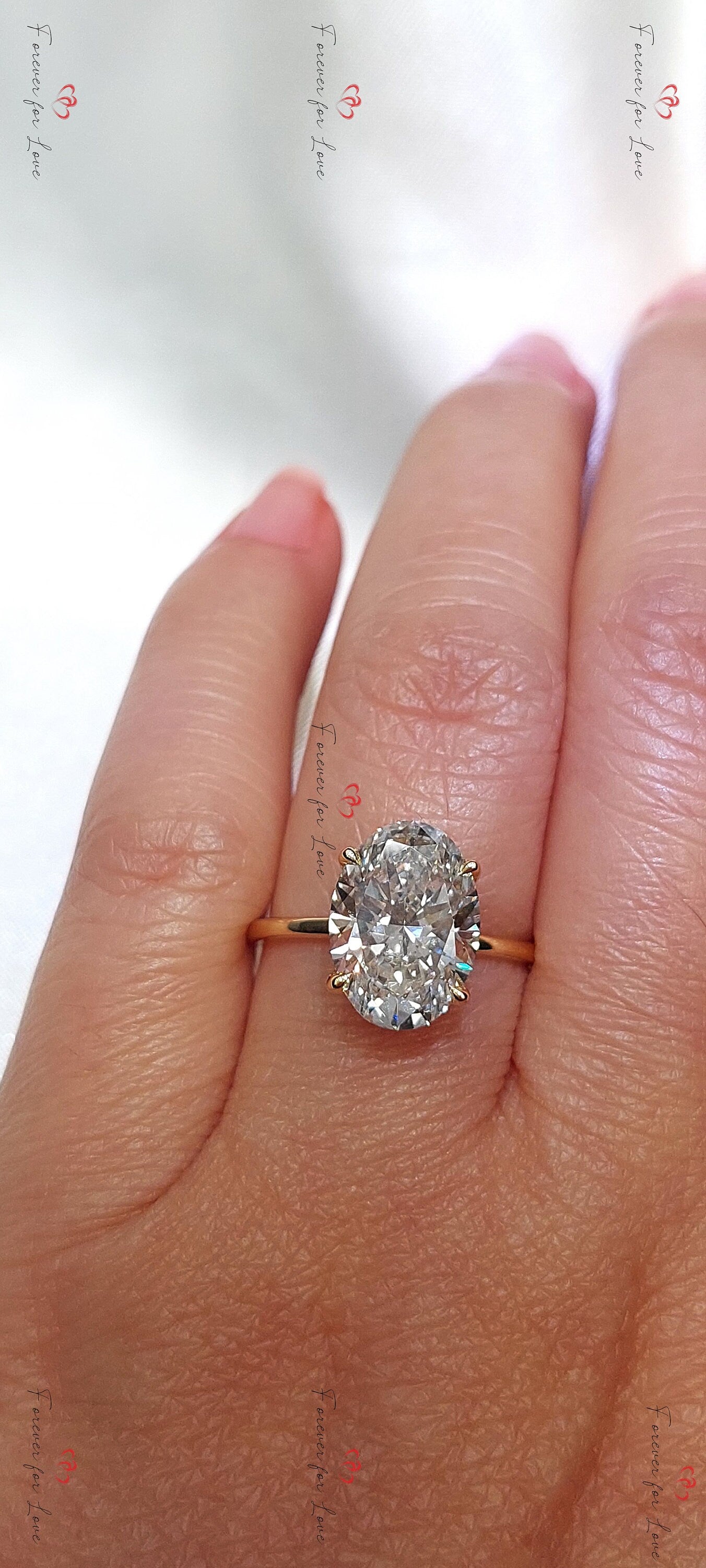 4.5 Karat Ovaler Labor-Diamant oder Moissanit Pavé Verlobungsring Oval cut Moissanite engagement ring in 935er Argentium Silber — custom handcrafted by Forever For Love