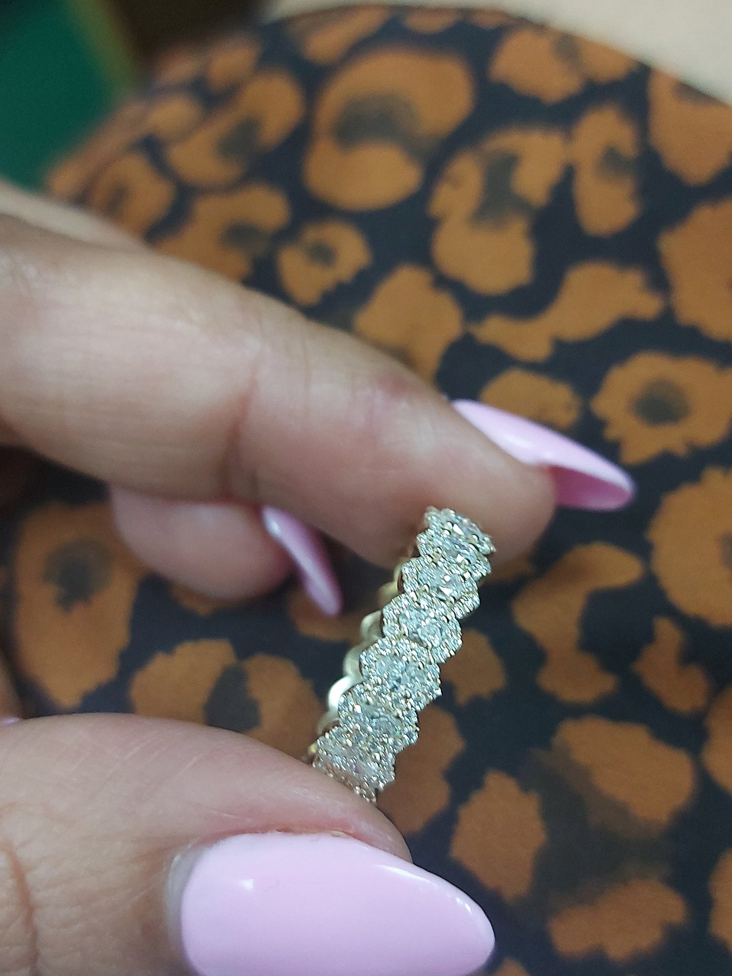 Ovaler Labor-Diamant-Eternity-Ring Oval cut Moissanite engagement ring in 935 Argentium Silber — custom handcrafted by Forever For Love
