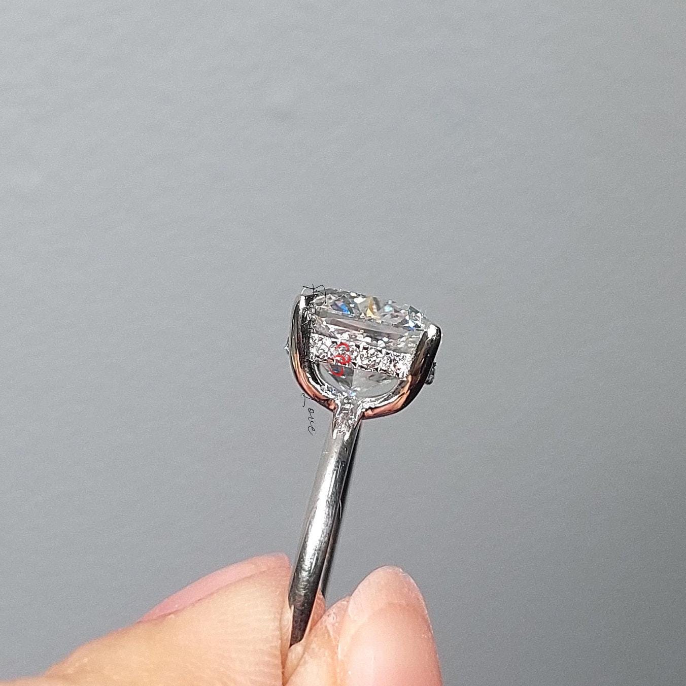 3 Karat IGI zertifizierter Kissen Labordiamant Hidden Halo Pavé Ring Cushion cut Moissanite engagement ring in 935er Argentium Silber — custom handcrafted by Forever For Love