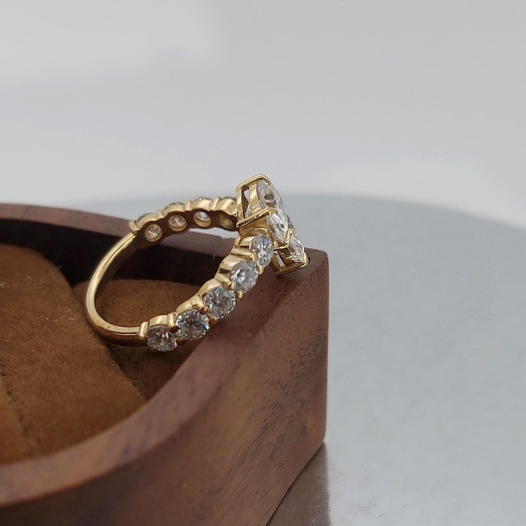 2.5 Ct IGI Certified Oval Lab Diamond Band