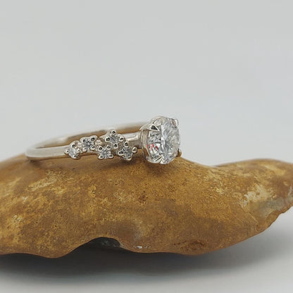 1 Ct IGI Certified Round Lab Diamond Solitaire Engagement Ring
