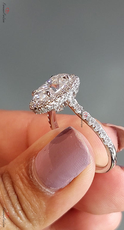 2 Ct Oval Diamond, Moissanite Halo Engagement Ring