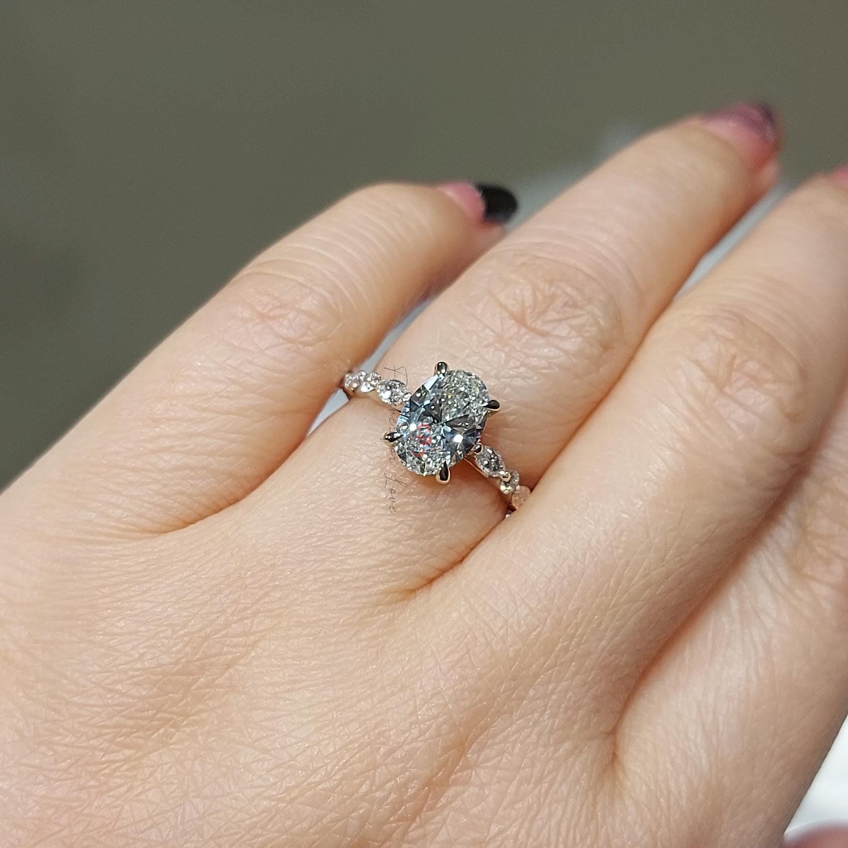 1.5 Ct IGI Certified Oval Diamond Engagement Ring