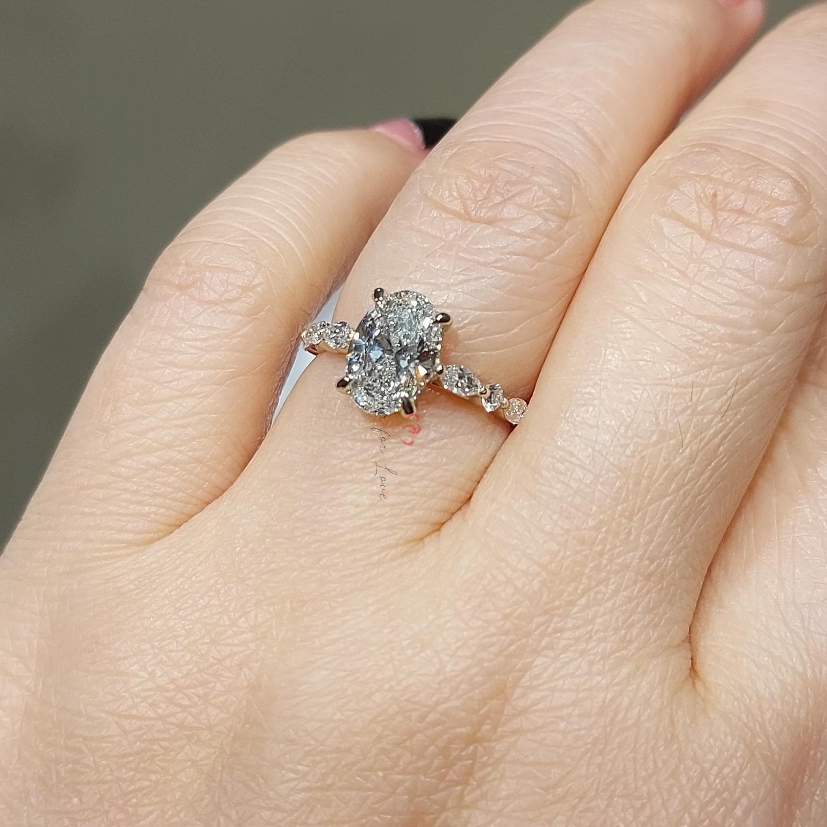 1.5 Ct IGI Certified Oval Diamond Engagement Ring
