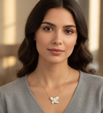 Schmetterlingskette, 14K massives Gelbgold Schmetterlingskette, Diamant Schmetterlingskette, minimalistische Schmetterlingskette, Geschenke für sie