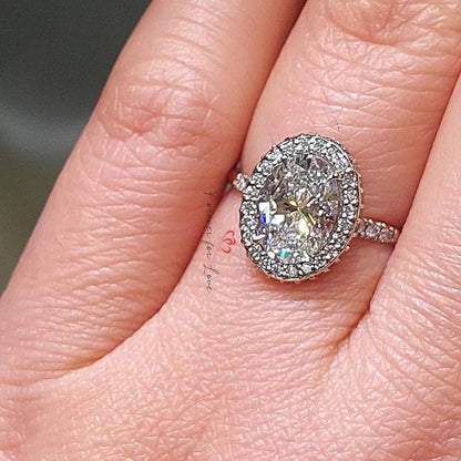 1.5 Ct Oval Diamond Halo Engagement Ring
