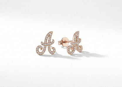 14k Mini Diamant Ohrringe, süße Initialen Ohrringe, Buchstaben Ohrstecker, minimalistischer Ohrring, personalisiertes Geschenk, Massivgold, zierliche Ohrstecker, perfektes Geschenk