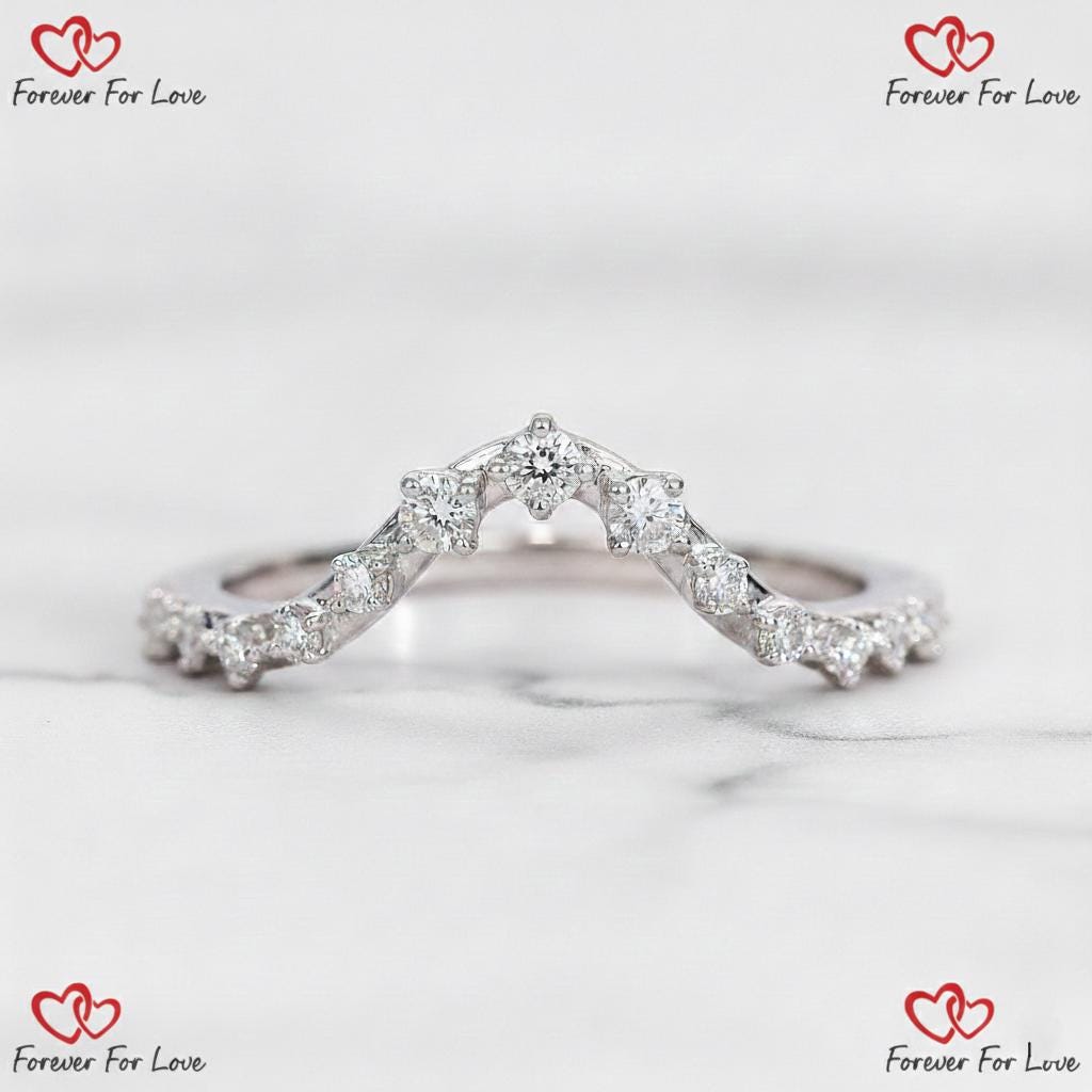 Bague Éternité complète en Diamants de laboratoire ronds Round cut Moissanite taille brillant engagement ring in Gold or Platinum — custom handcrafted by Forever For Love