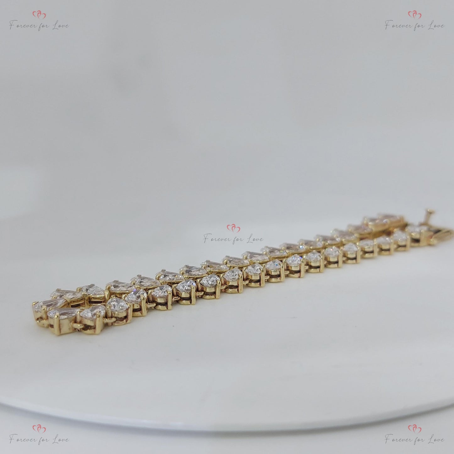 14K Gelbgold Birne Laborgezüchtetes 3-Krappen-Diamant Tennisarmband 10 Karat Gesamtgewicht E, VS1 Geburtstagsgeschenk für Mama Moissanite engagement ring in Gold or Platinum — custom handcrafted by Forever For Love