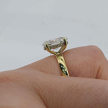 4 Ct Oval Diamond, Moissanite Halo Engagement Ring