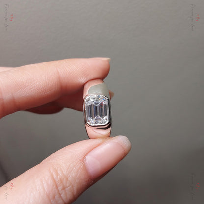 Full Bezel Solitaire Ring for Men, Emerald Cut Moissanite Statement Ring, Wedding for Him, Anniversary Gift, Ring for Him, Father's Day Gift