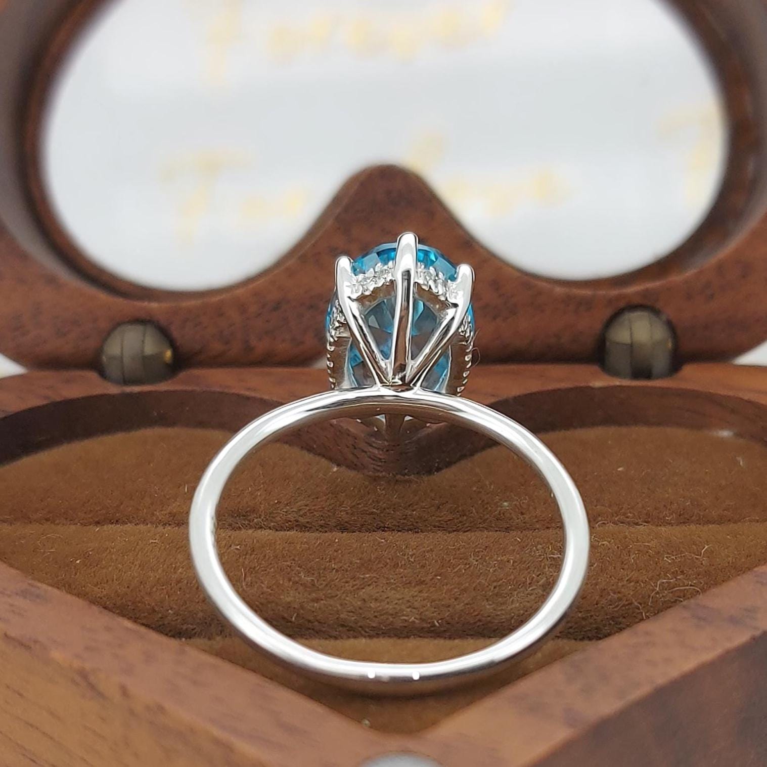 4 Ct Oval Aquamarine Solitaire Engagement Ring