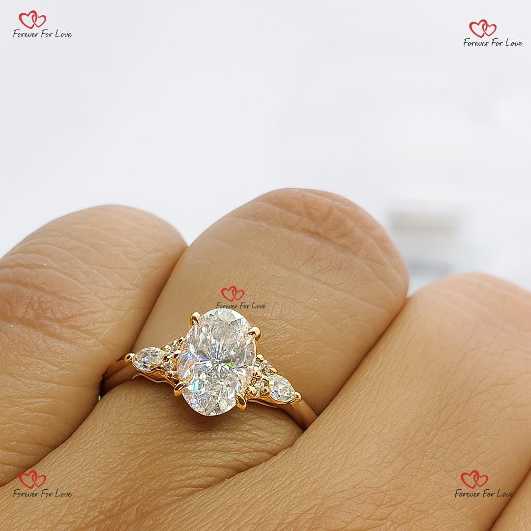 Oval Diamond, Moissanite Engagement Ring