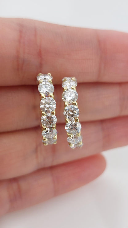 4MM Runde Laborgediamanten Ohrringe, 18 K Weißgold Creolen Für Sie, Diamant Huggies Ohrringe, Jubiläumsgeschenk Für Ehefrau.