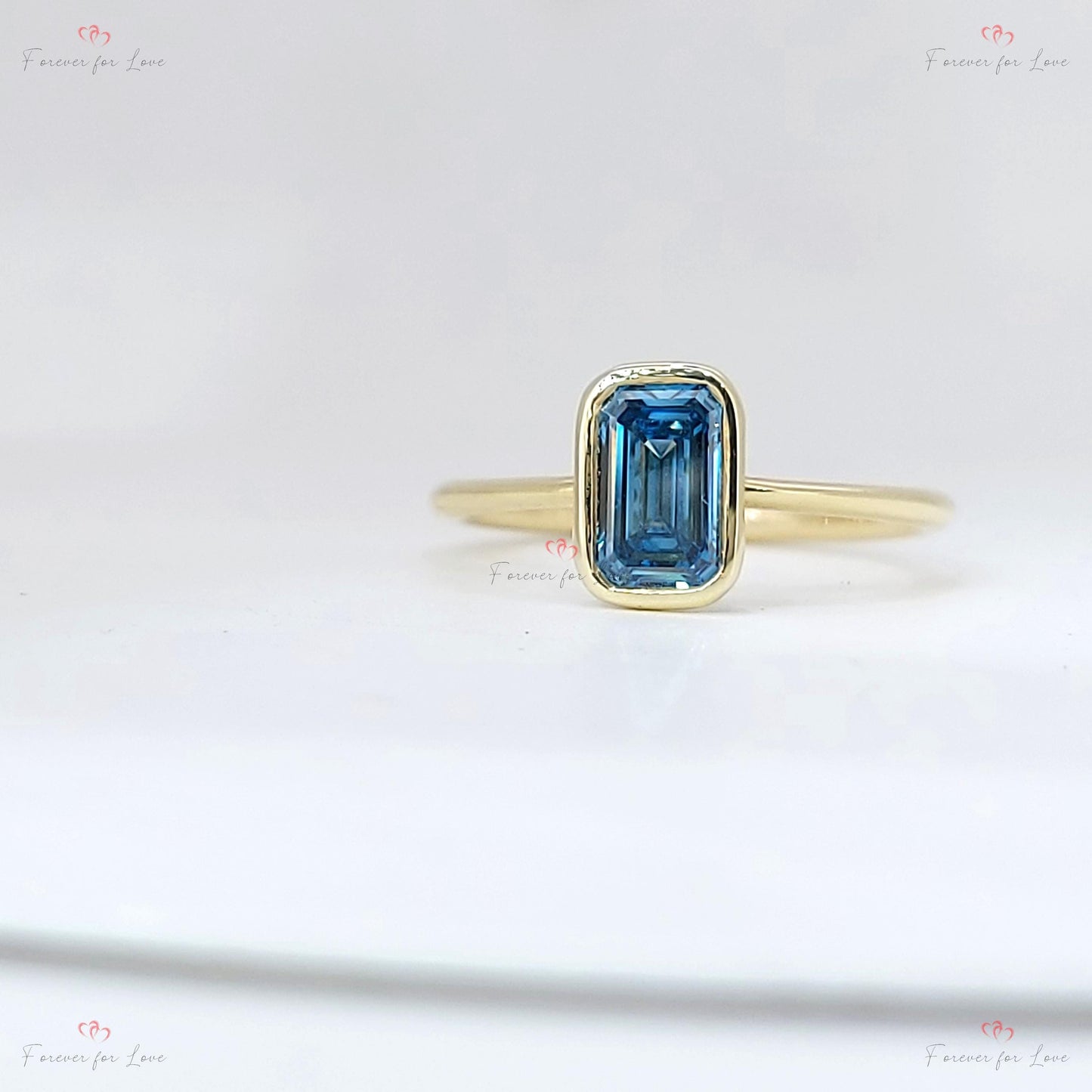 1,5 Karat IGI-zertifizierter Smaragd-Labor-Diamant-Solitär-Verlobungsring Emerald cut Moissanite engagement ring in 935er Argentium Silber — custom handcrafted by Forever For Love