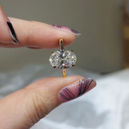 4 Ct IGI Certified Oval Lab Diamond Solitaire Engagement Ring
