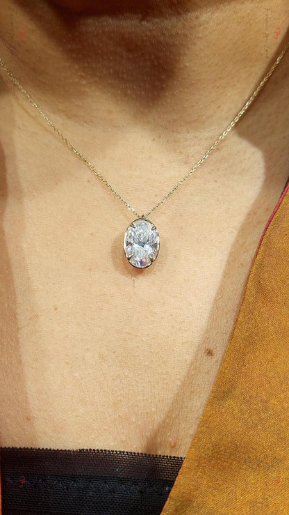 Ovale Moissanit-Halskette, 14k Gelbgold, Zierlicher minimalistischer Moissanit-Anhänger, Diamant-Alternative Damen-Halskette, Besonderes Geschenk für sie.