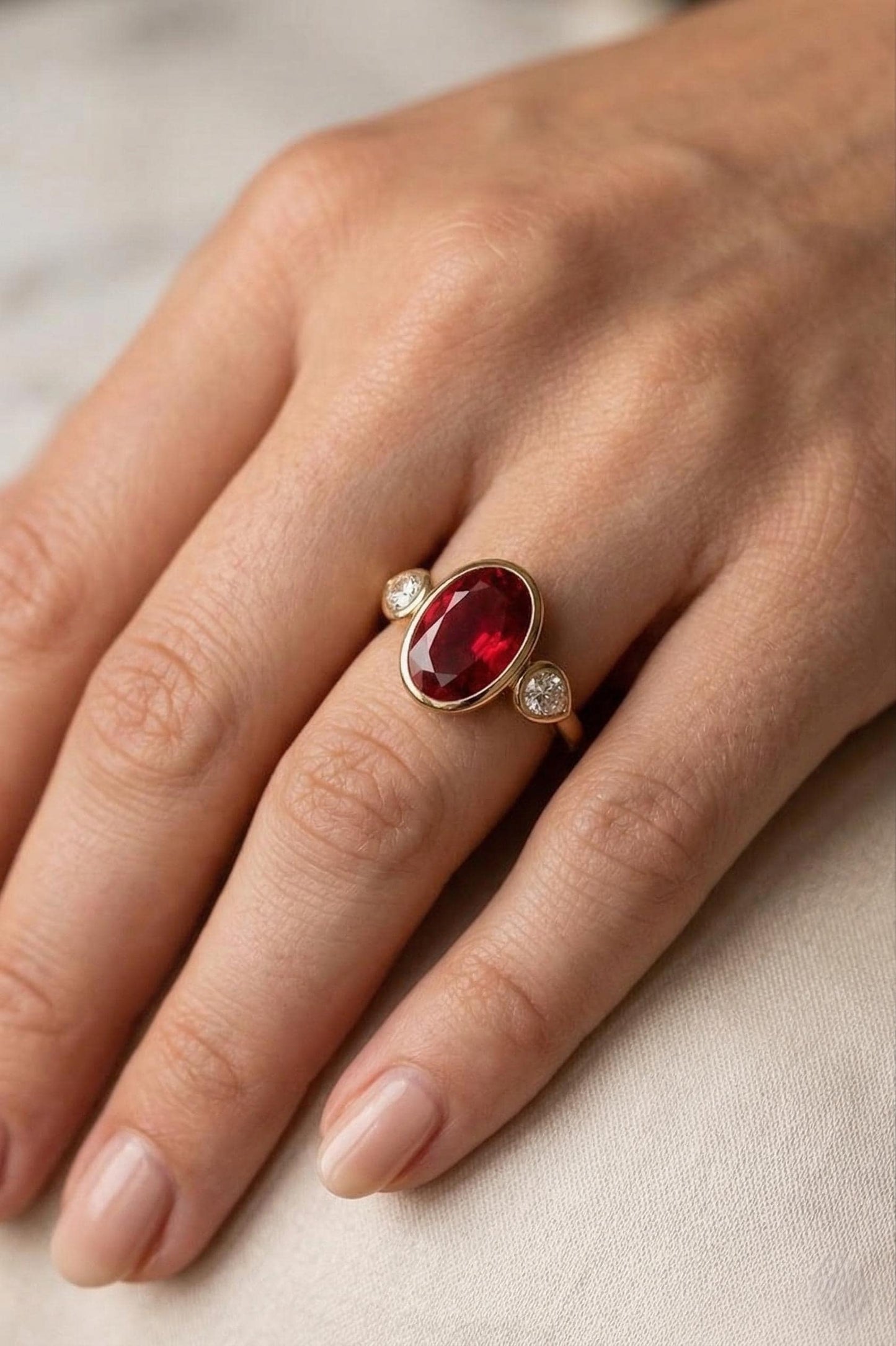 Verlobungsring mit ovalem Diamanten und Rubinen Oval cut Moissanite engagement ring in 935 Argentium Silber — custom handcrafted by Forever For Love