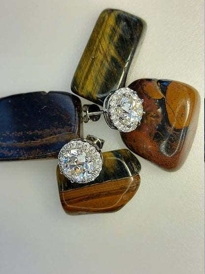 5 Karat Old Mine Cut Halo Runde Ohrstecker mit Schraubverschluss aus massivem 14 Karat Weißgold Vintage Diamant-Ohrstecker