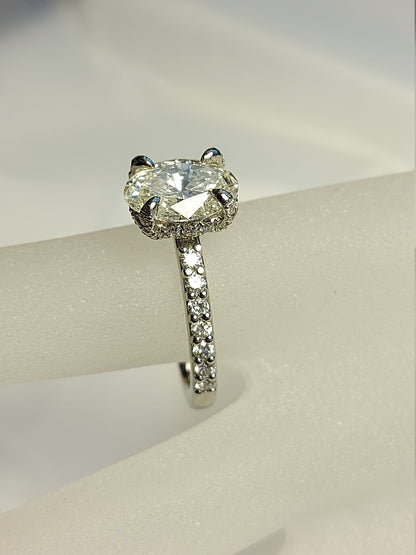 2.5 Ct Oval Diamond Engagement Ring