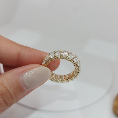 0.18 Ct Oval Lab Diamond Full Eternity Band