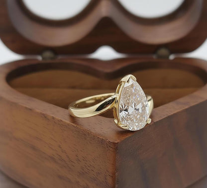 IGI Certified Pear Lab Diamond Engagement Ring