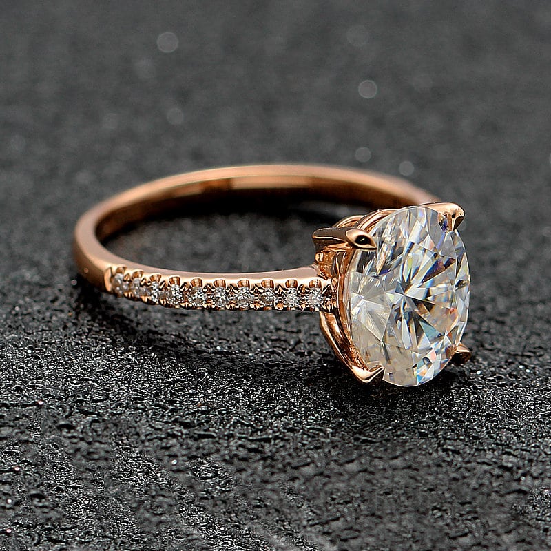 1 Ct Oval Moissanite Engagement Ring