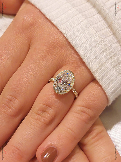 4 Ct Oval Diamond, Moissanite Halo Engagement Ring