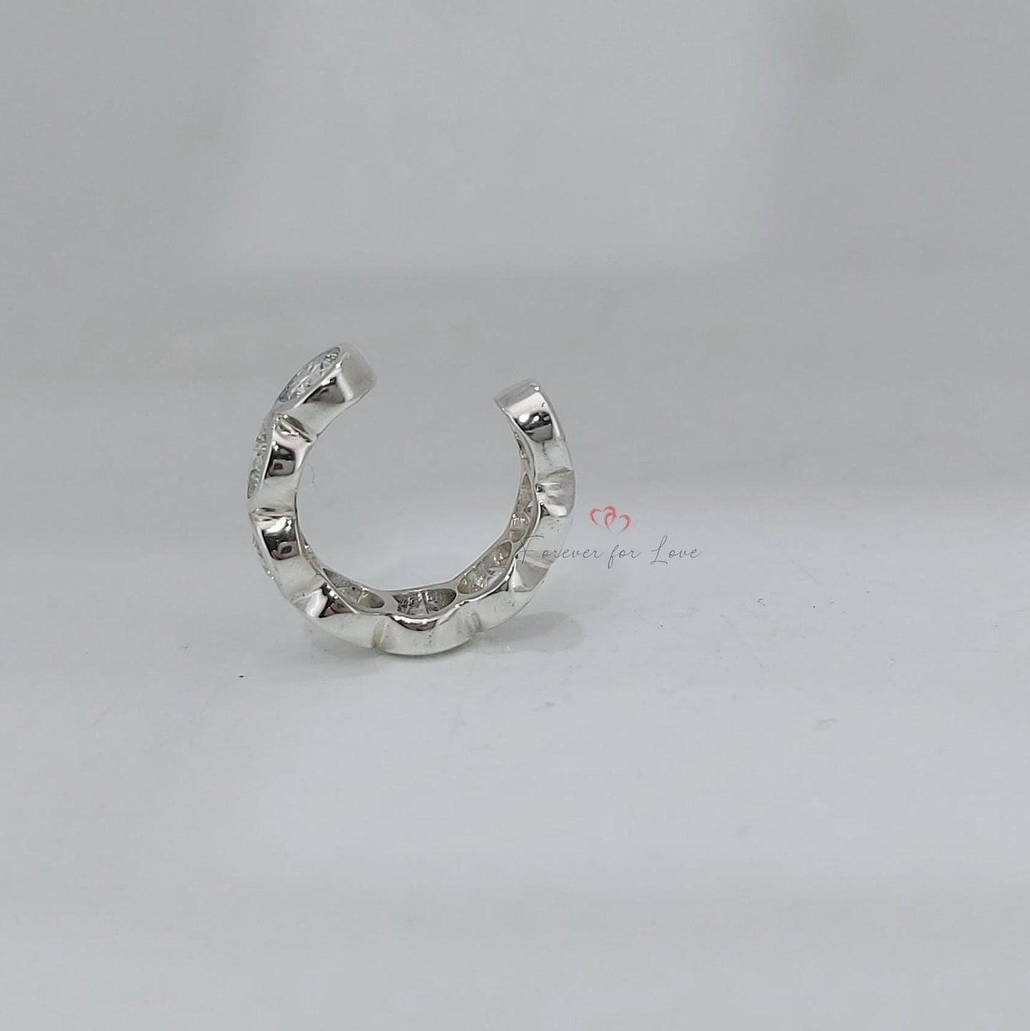 14K Gold Echte Diamant-Ohrmanschette, 3 MM Diamant-Ohrmanschettenohrringe, Knorpelpiercing-Ohrring, Klassische Hochzeits-Ohrringe Moissanite engagement ring in Gold or Platinum — custom handcrafted by Forever For Love