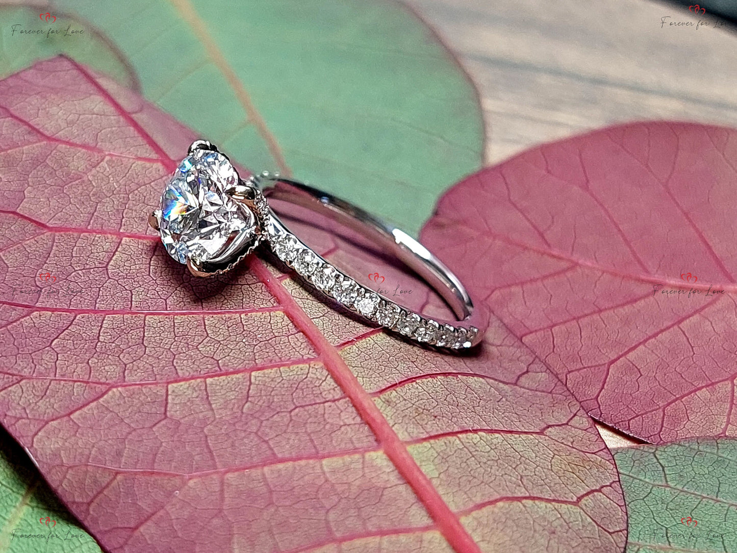 1,5 Karat IGI zertifizierter runder Diamant Verlobungsring Round cut Moissanite engagement ring in 935 Argentium Silber — custom handcrafted by Forever For Love