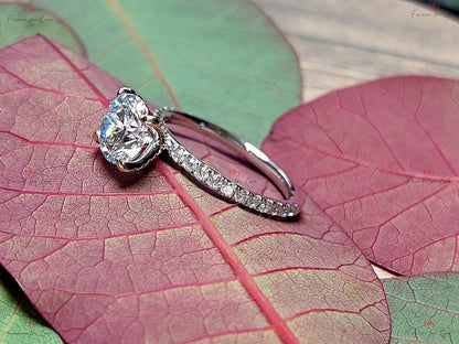 1.5 Ct IGI Certified Round Diamond Engagement Ring