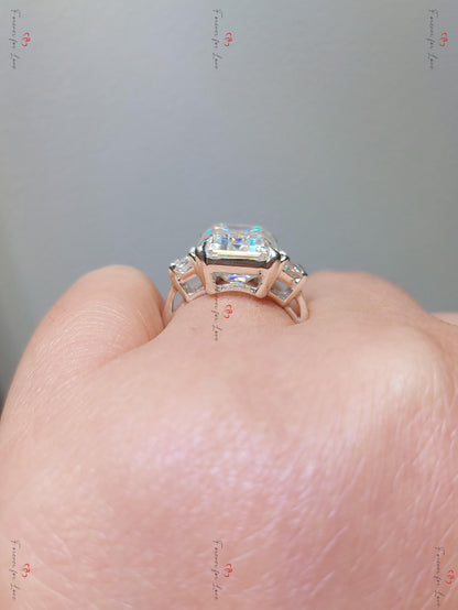 Three Stone Emerald Cut Moissanite Engagement Ring Emerald Cut and Trapezoid Cut Moissanite Ring, Three Stone Wedding Ring Anniversary Ring.