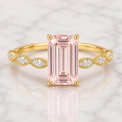 5.3ct Karat Fancy Vivid Pink VVS2 Reinheit, IGI-zertifiziert, Smaragdschliff Lab Grown mit Marquise-Seiten-Diamanten, perfektes Geschenk für sie