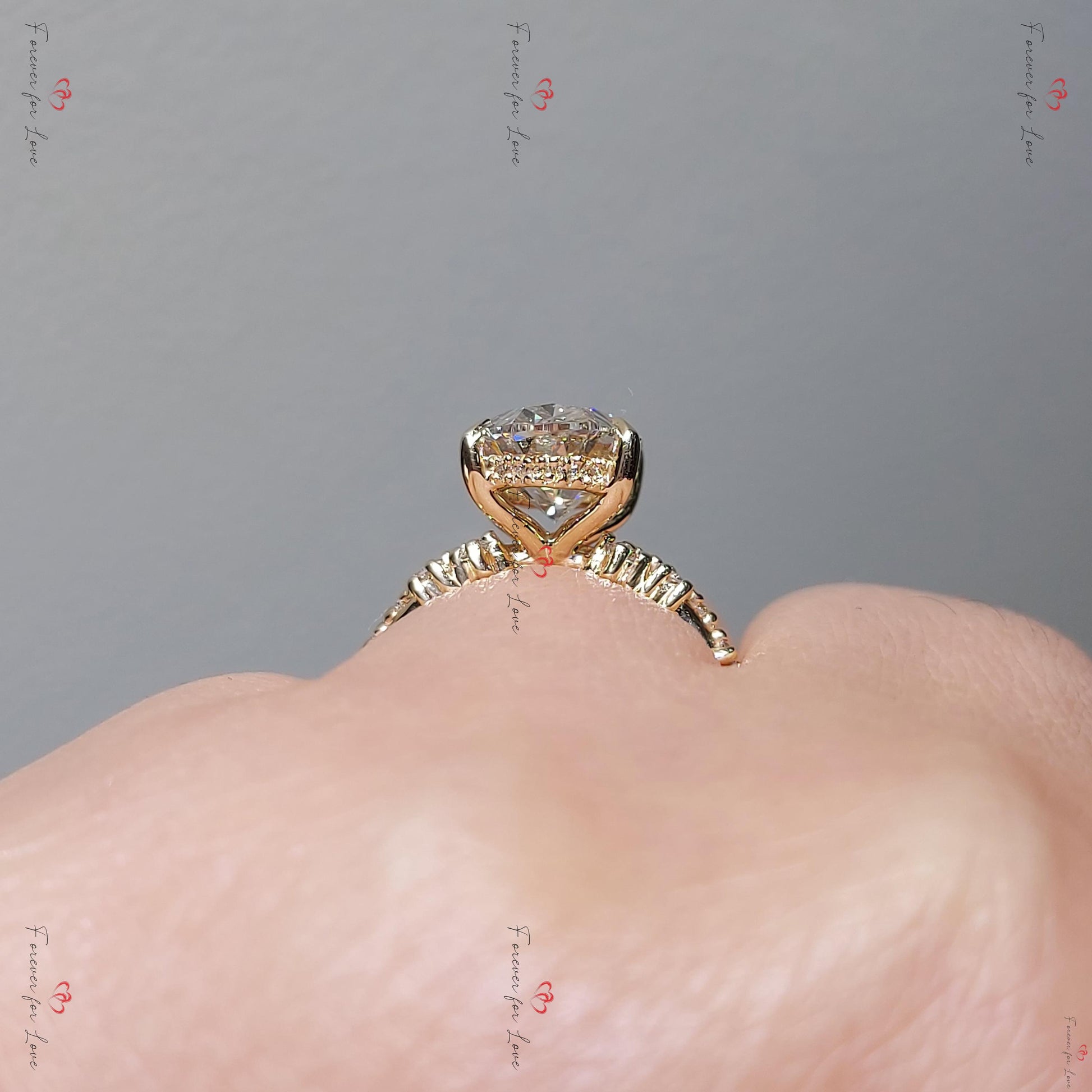 4 Ct IGI Certified Oval Lab Diamond Band