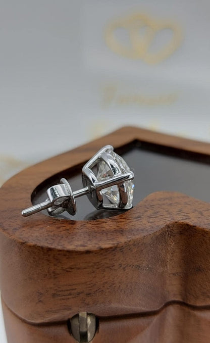 8 Karat Gesamtgewicht E Farbe VVS2 Reinheit IGI-zertifizierte runde im Labor gezüchtete Diamant-Ohrstecker, 14 Karat Weißgold, perfektes Geschenk für sie.